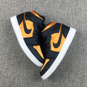 Air Jordan 1 Mid SE Black and Gold Sneakers 852542-401