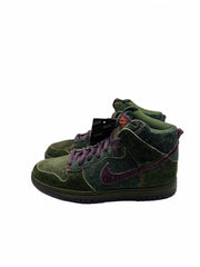 Nike SB Dunk High Skunk 420