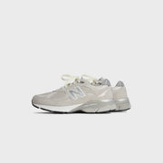 Kith & New Balance Made in USA 990v3 - Hallow